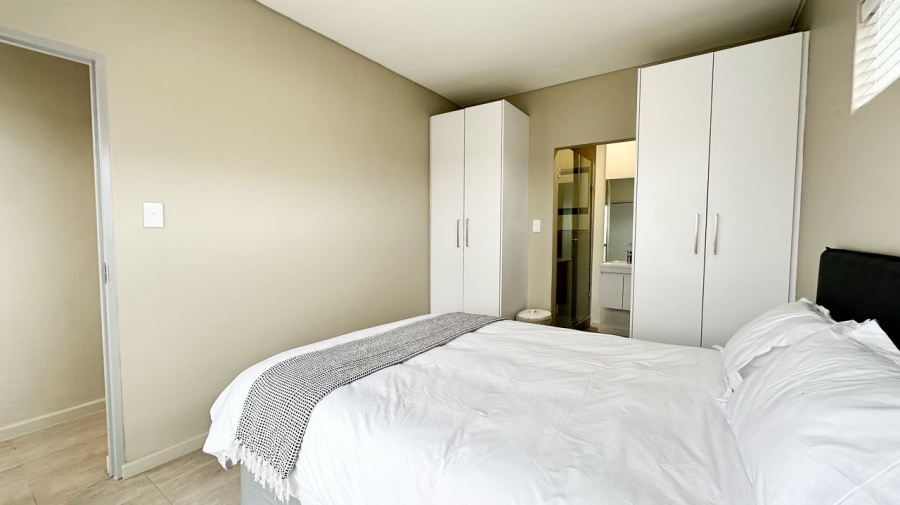To Let 1 Bedroom Property for Rent in Table View Western Cape